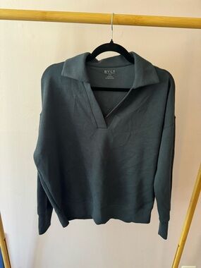 BYLT Basics Women Vintage Navy V-Neck Collared Pullover Sweatshirt & Jogger Set